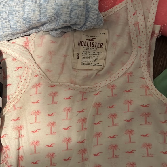 Bundle #7 women's size small tops - Picture 2 of 6